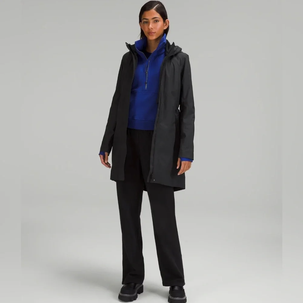 New with Tags — Lululemon - Rain Rebel Insulated Jacket- Size 4 - Black - Picture 1 of 10